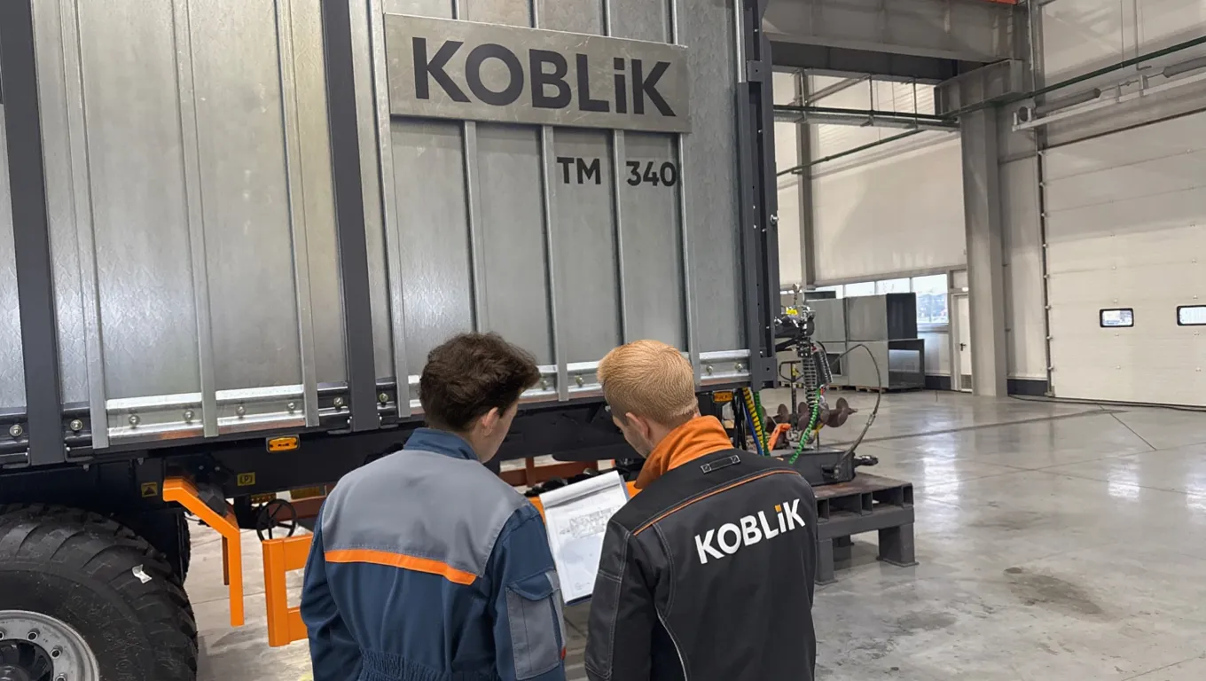 Training of the Customer's personnel