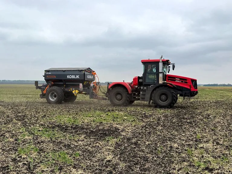 NPK 800 mineral fertiliser spreader — photo 6